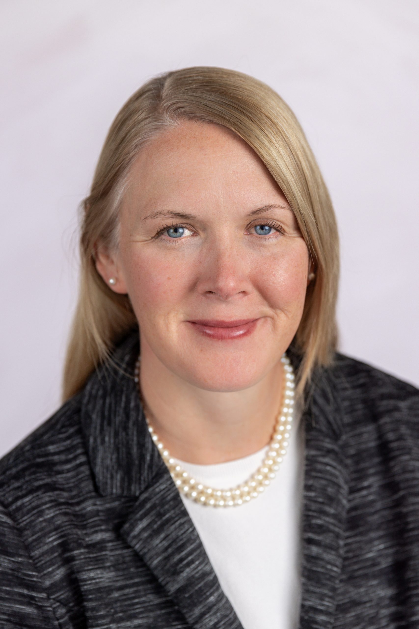 Karen Southwick, L'04, image size:1707x2560